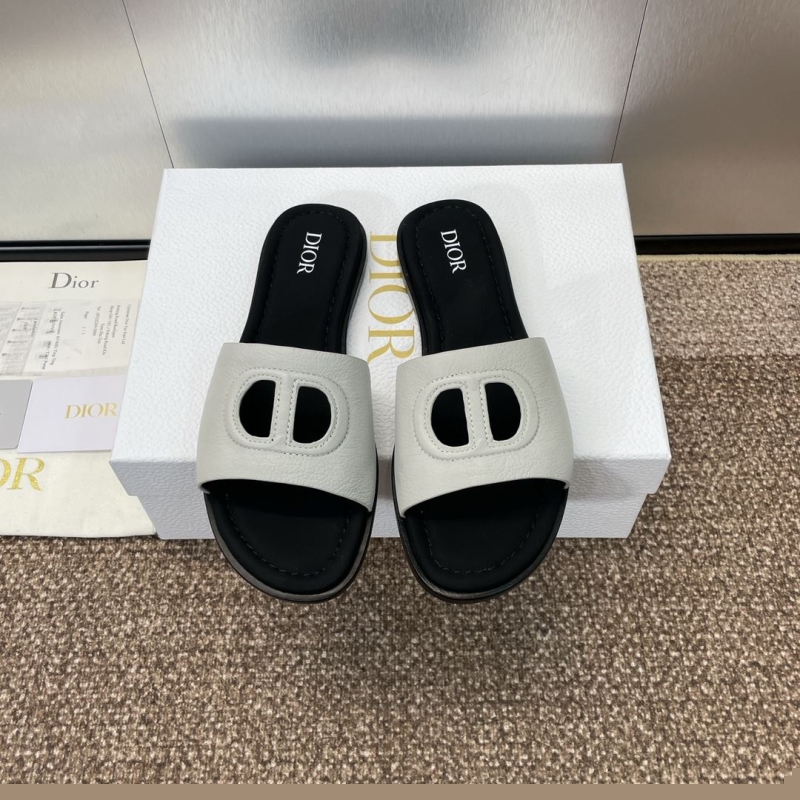 ch**an D*or slippers
